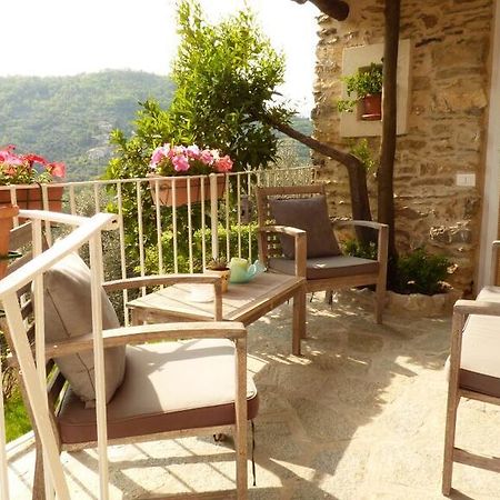 Casa Vacanze Sole Borghetto d'Arroscia Exterior photo