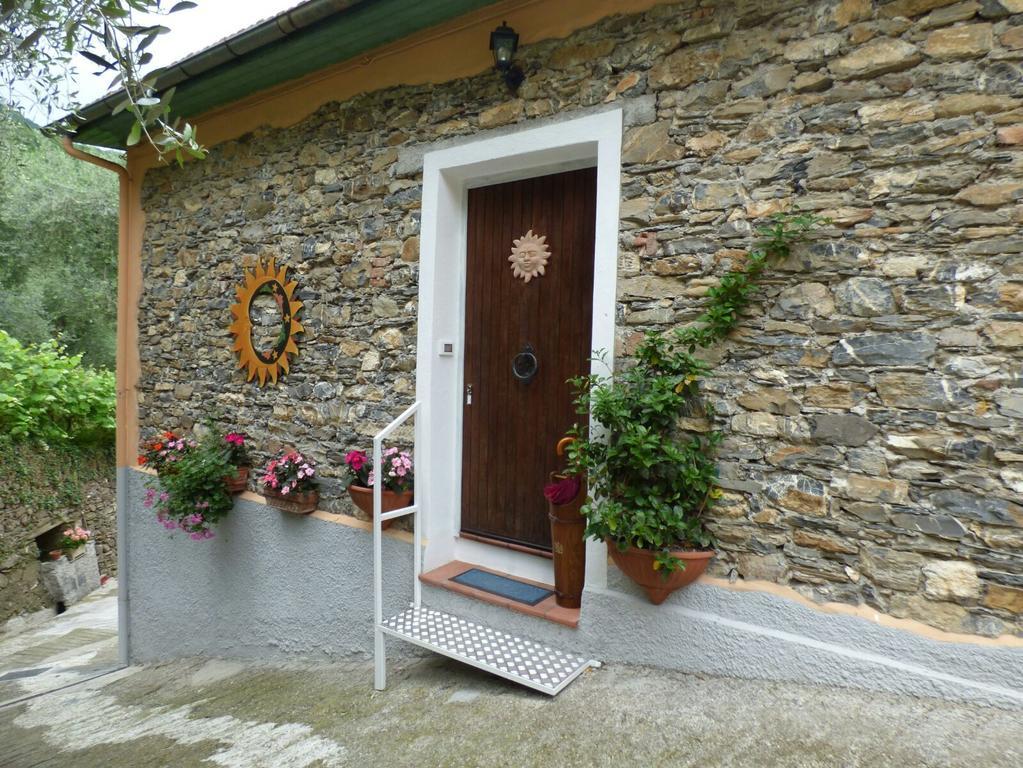 Casa Vacanze Sole Borghetto d'Arroscia Exterior photo
