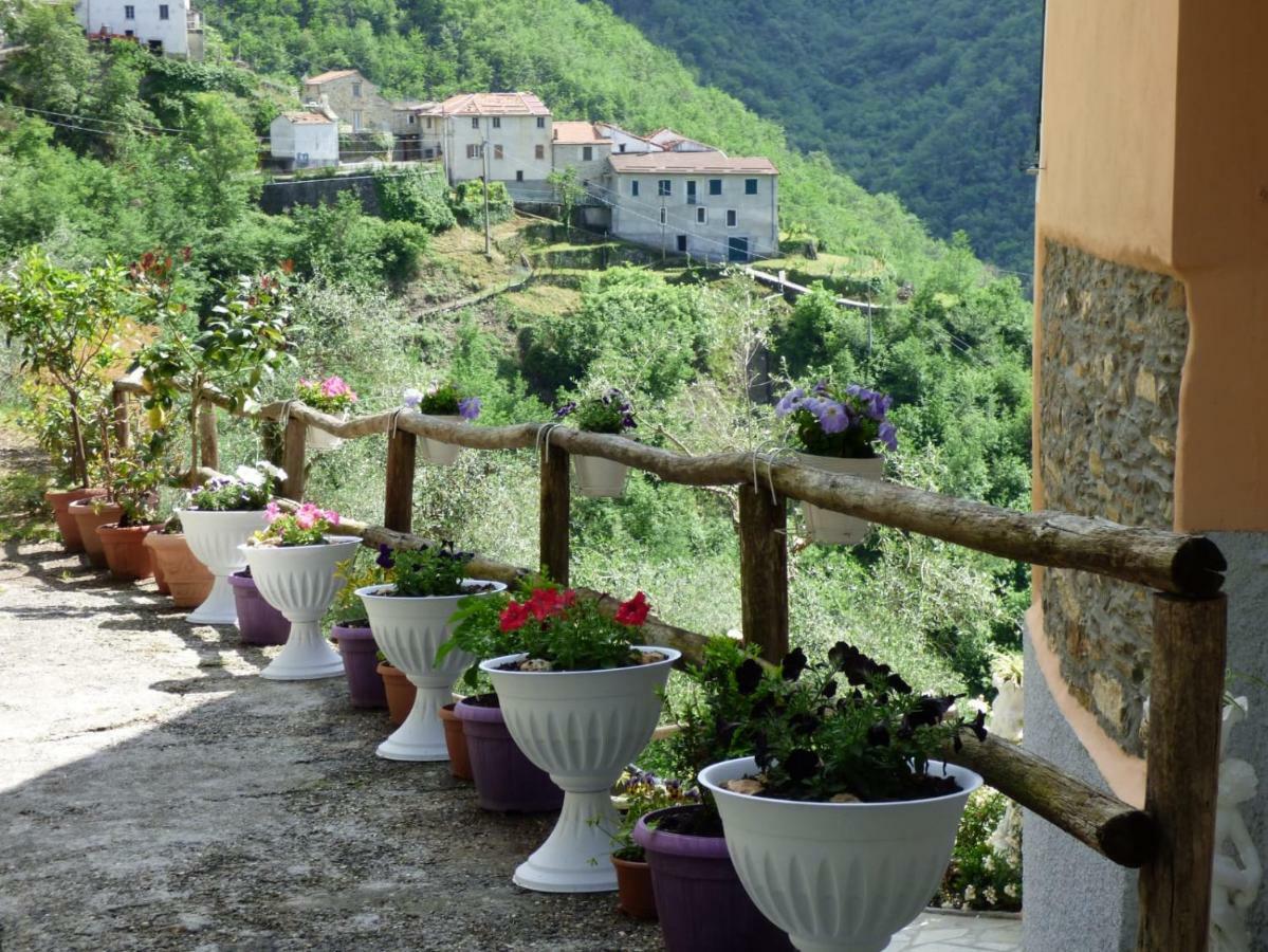 Casa Vacanze Sole Borghetto d'Arroscia Exterior photo